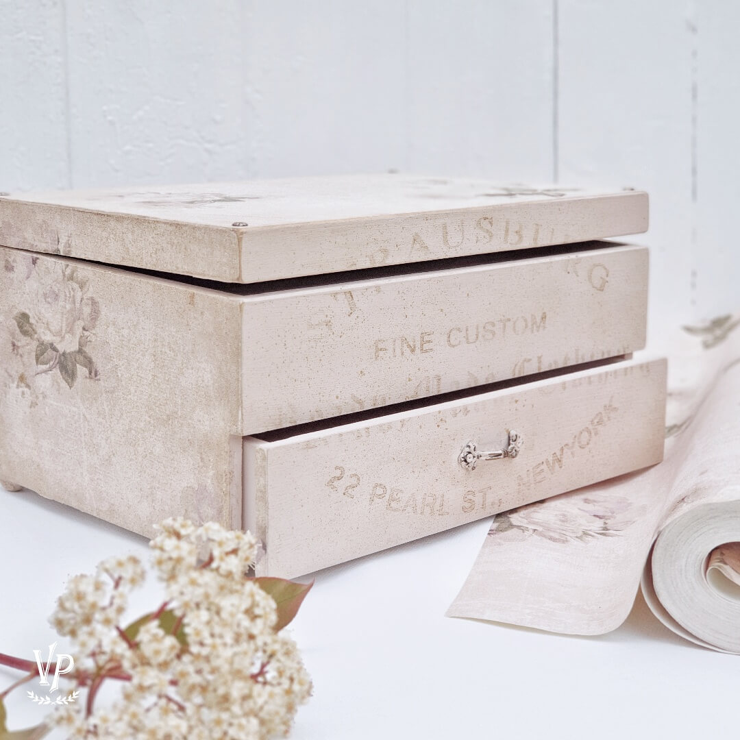 Vintage Paint tapéta - Faded Roses - Image 6